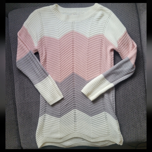 Full Circle Threads Other - Girls Full Circle Trends Sweater Sz XL 16